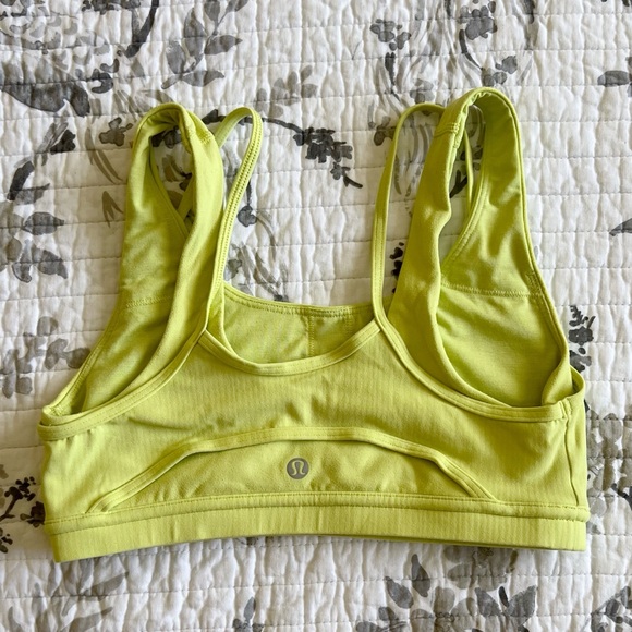 Lululemon Love To Layer Sports Bra in a Mint Green • 6 - Picture 4 of 8